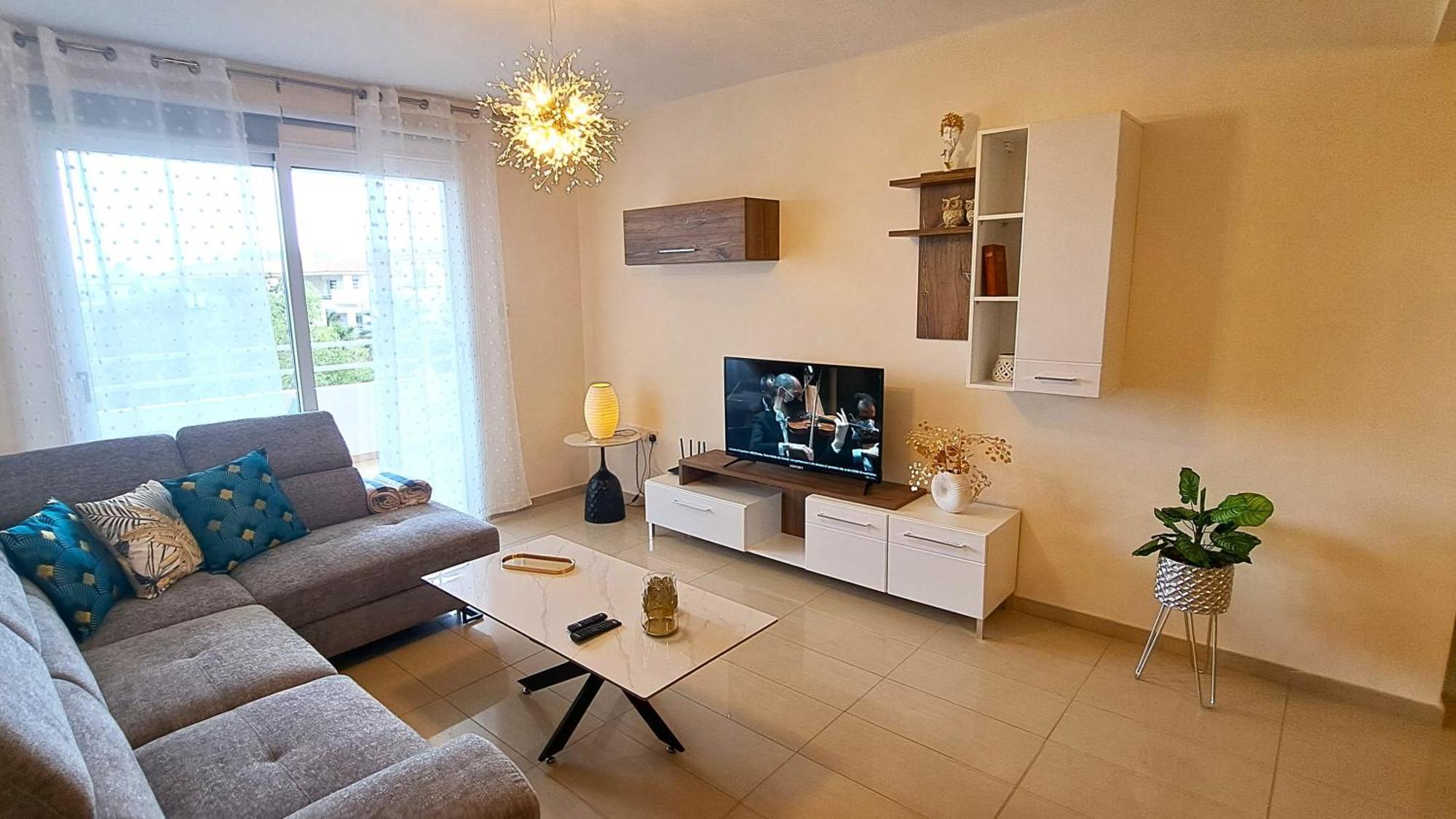 Nissi 2 And Sea View Free Wifi Apartament